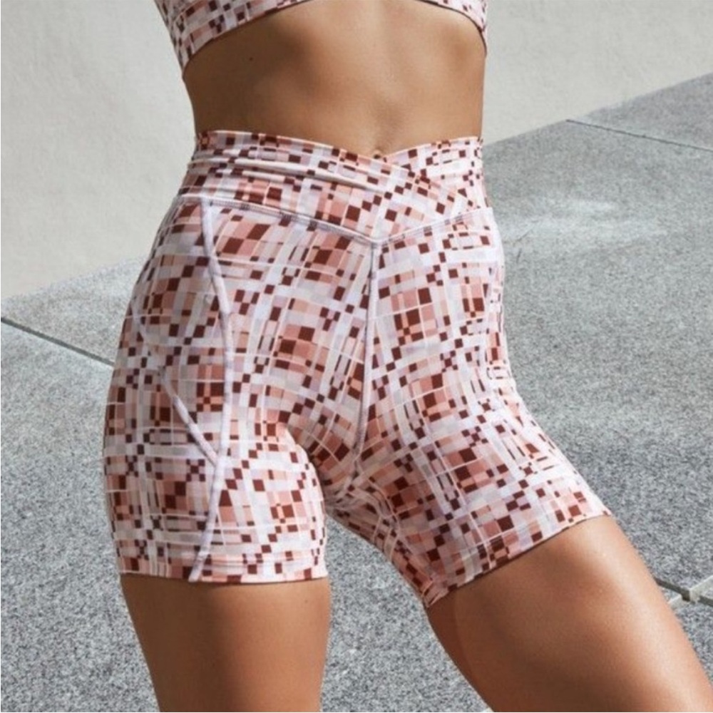L*Space Carter Bike Shorts Pink Geometric Patterned
